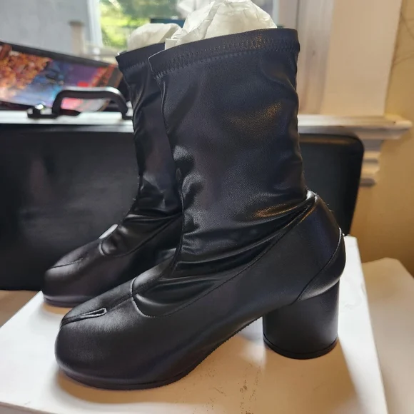 Maison Martin Margiela tabi sock boots size 35 BNWB - Picture 9 of 12